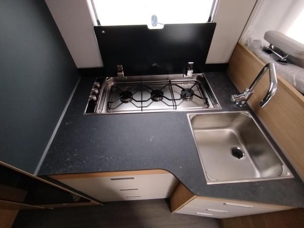 Adria CORAL XL AXESS 660 SL Foto 3