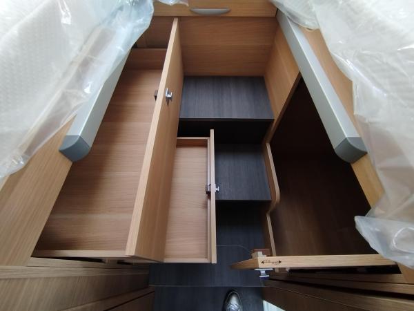 Adria SONIC 700SL- 180cv Automática Foto 24