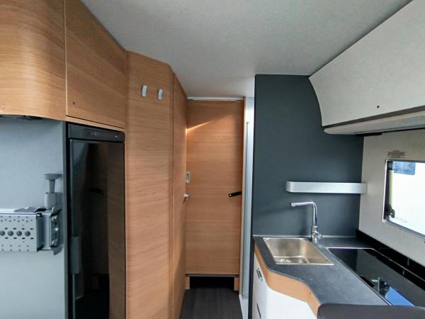 Adria SONIC 700SL- 180cv Automática Foto 10