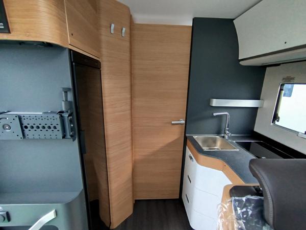 Adria SONIC 700SL- 180cv Automática Foto 9