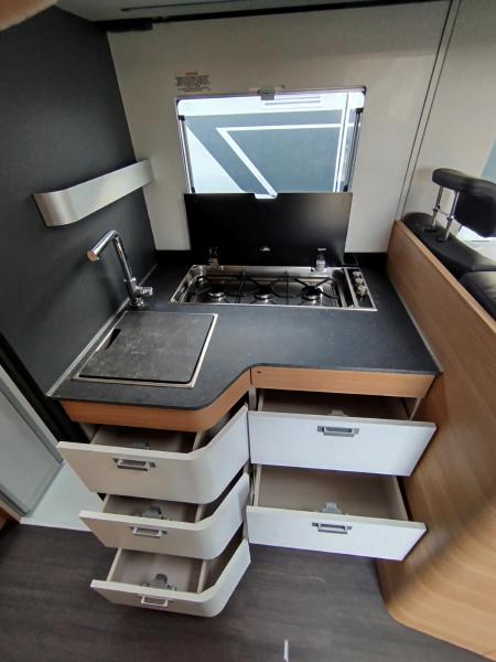 Adria SONIC 700SL- 180cv Automática Foto 14