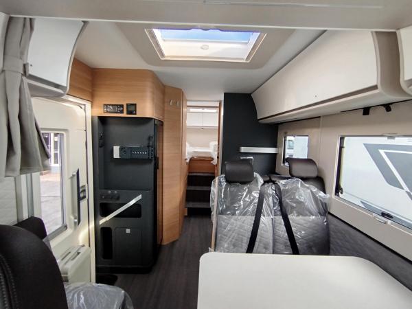 Adria SONIC 700SL- 180cv Automática Foto 7