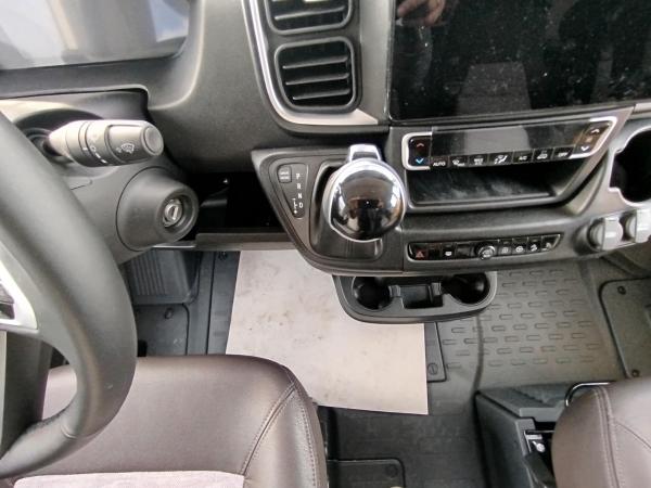 Adria SONIC 700SL- 180cv Automática Foto 33