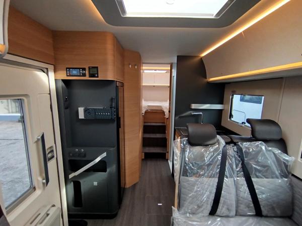 Adria SONIC 700SL- 180cv Automática Foto 8